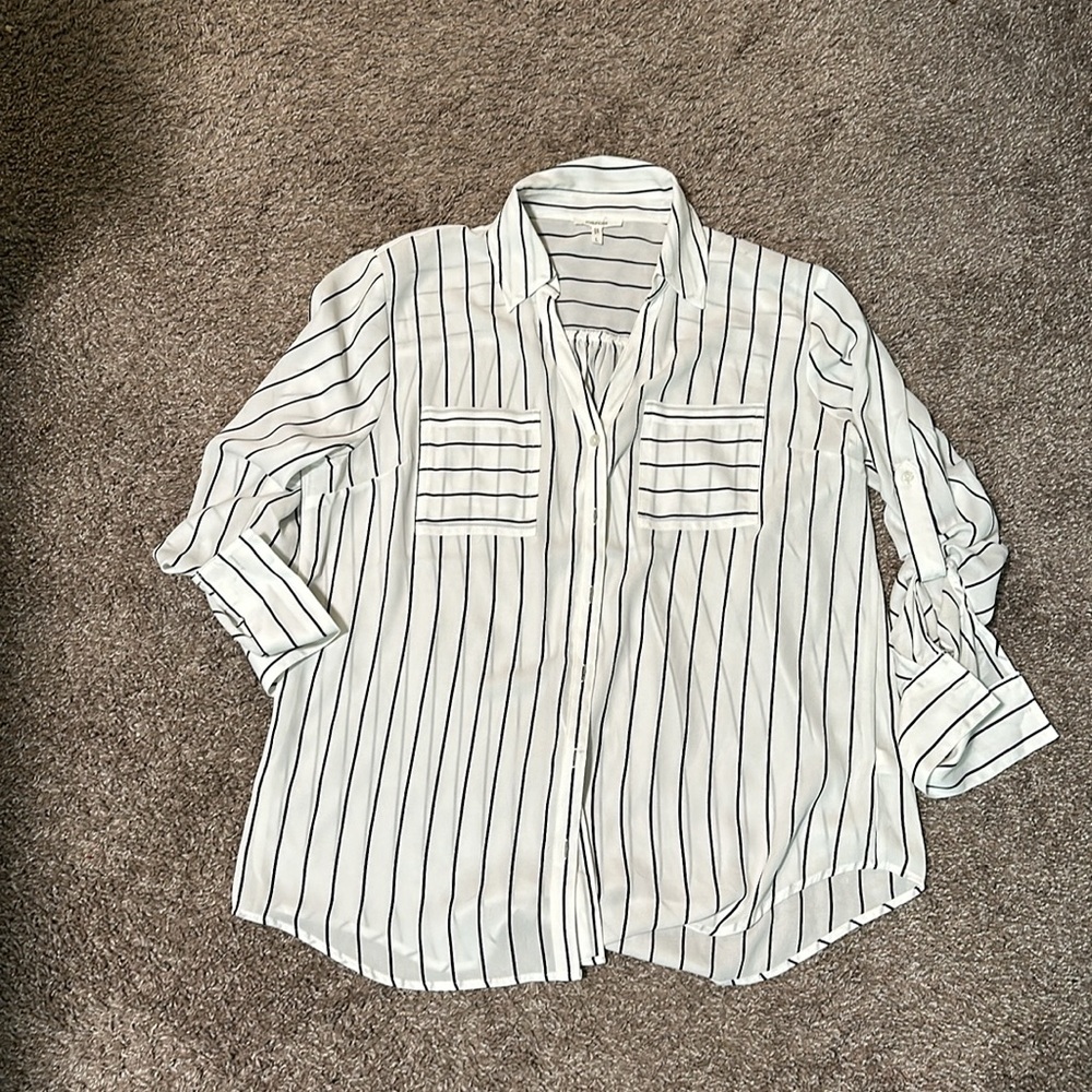 Size Large Lightweight Button Down blouse dress top